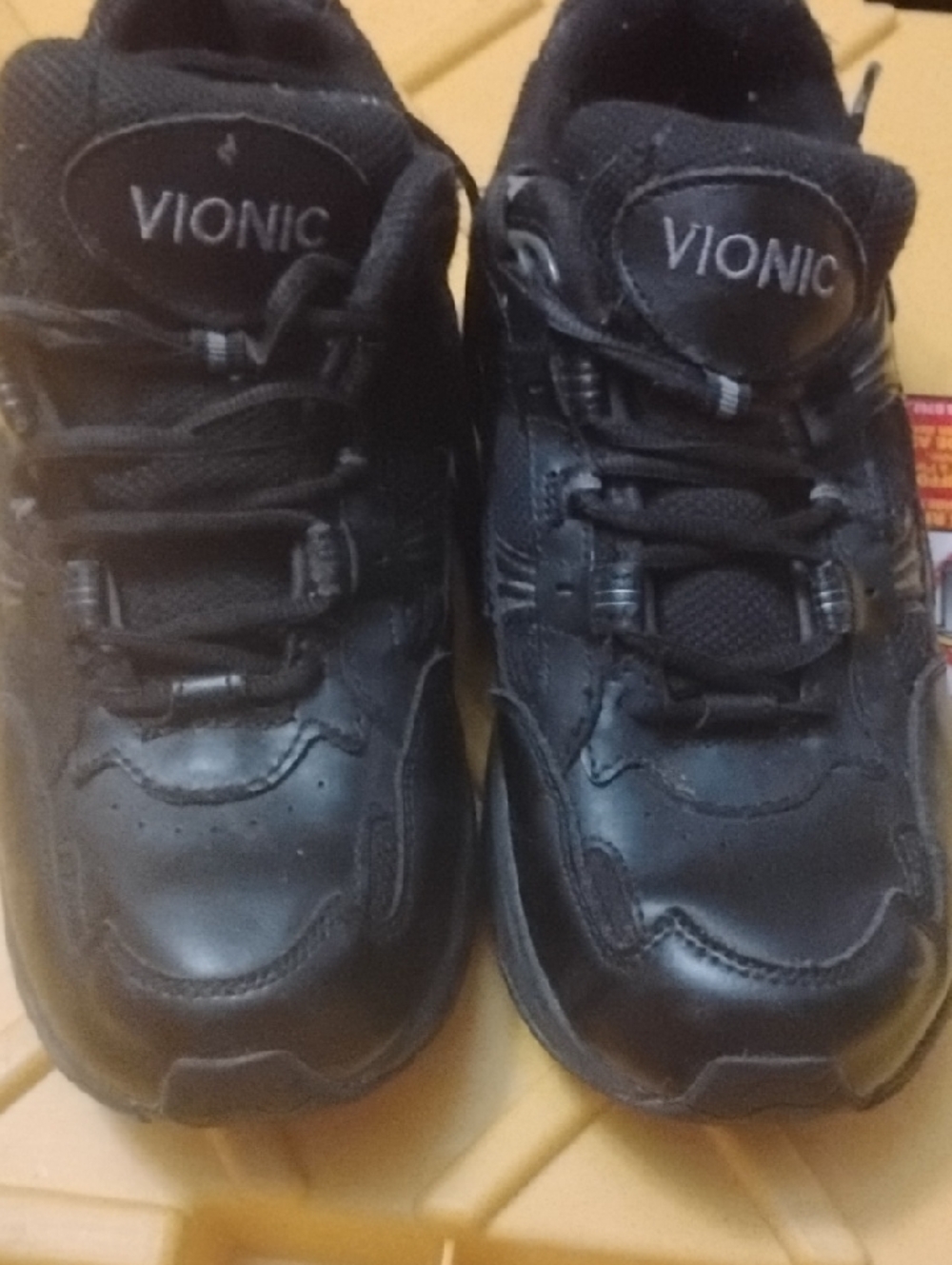 Woman's Ionic Sneakers